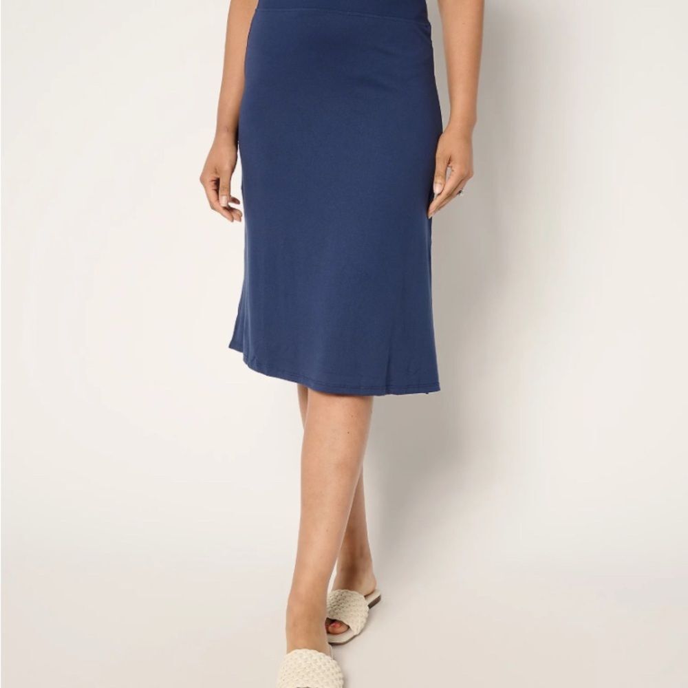 Cuddl Duds Flexwear Midi Skirt Size Small Oxford Navy